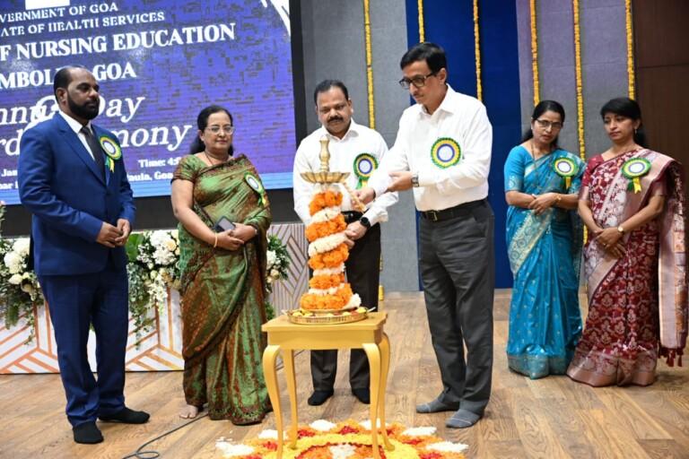 Institute of Nursing Education held its annual day and award ceremony,51 students distributed certificates