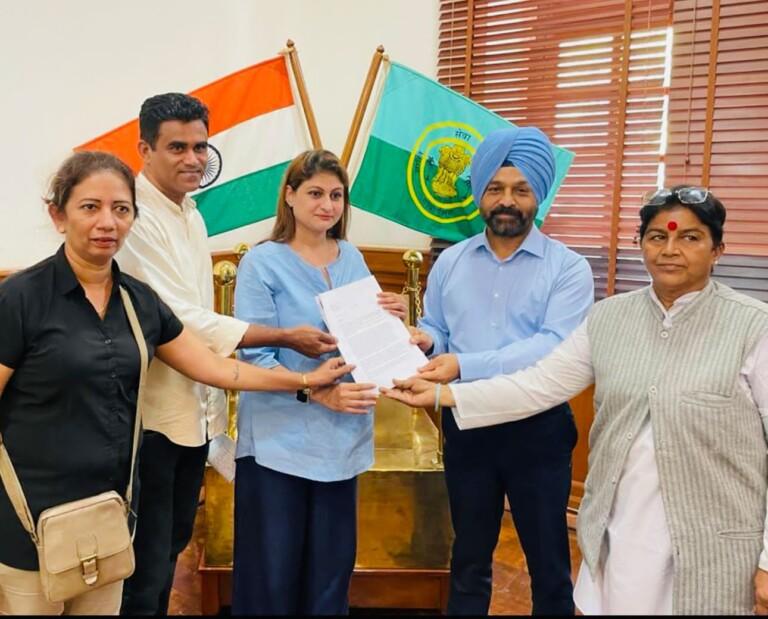 Group of social activists meet DGP, demand action on group of taxi operators involved in brutal attack