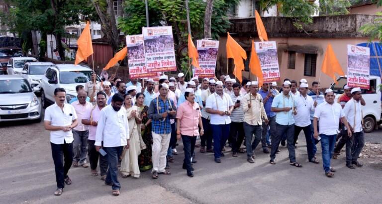 वारकऱ्यांवरील लाठी हल्ल्याच्या निषेधार्थ शिंदे-फडणवीस सरकारविरोधात कणकवलीत शिवसेनेकडून निषेध मोर्चा