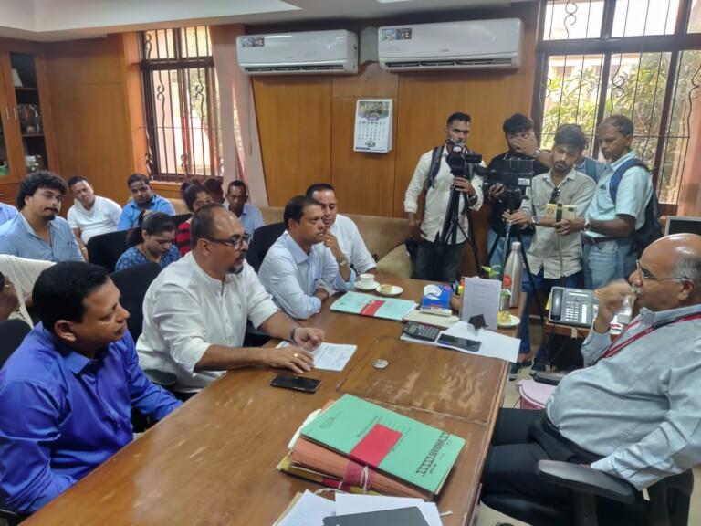 Congress urges govt to release a white paper on agri production