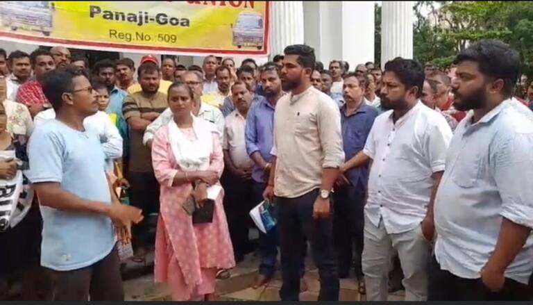 बालरथ कामगारांच्या हितकारक प्रस्ताव विधानसभेत मांडणार:- विरेश बोरकर