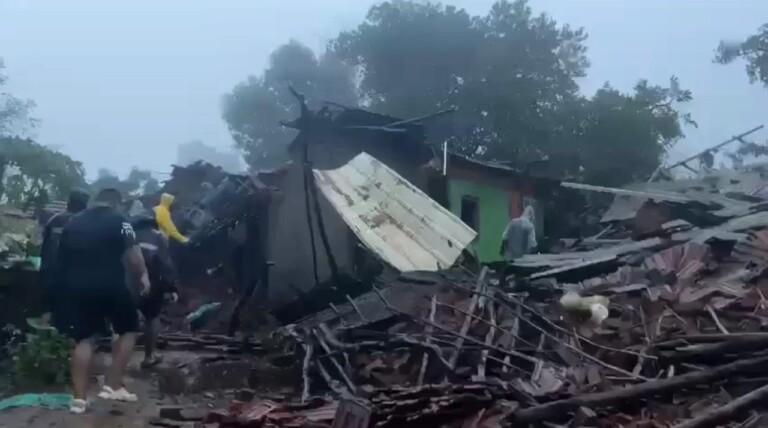 रायगडमध्ये भूस्खलन, १०० जण अडकले; NDRF पथके व मुख्यमंत्रीही पोचले