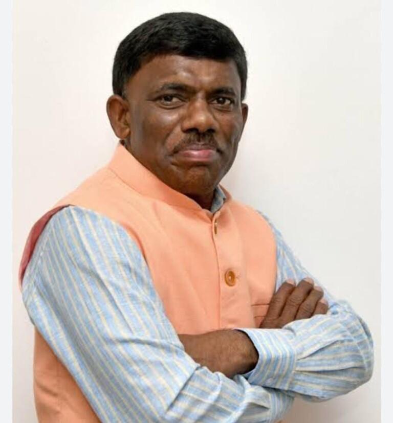 Speaker Ramesh Tawadkar urges MLAs to contribute for Shram Dham