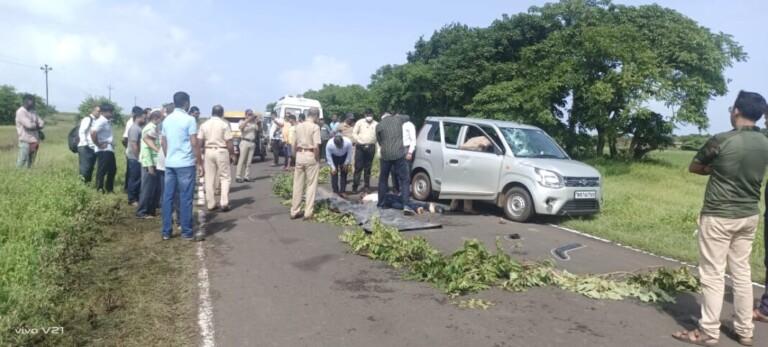 युवकाचा धारदार शस्त्राने निर्घुण खून  मुणगे मसवी रस्त्यावर घडली घटना