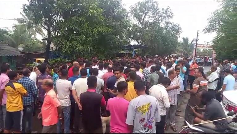 शेततळ्यावर अंगावर वीज पडून बाप-लेकाचा मृत्यू;   अलिबाग जवळ पेझारी दिवलांग येथील घटना