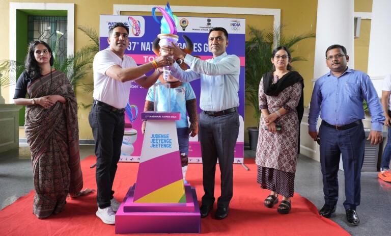 CM Pramod Sawant inaugurates the torch relay for National Games 2023