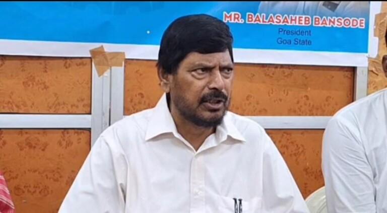 Union Minister Ramdas Athavale apologises after his goof up during press conf