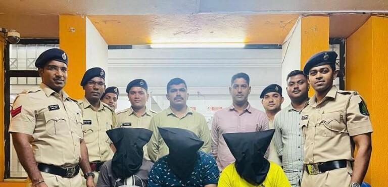 Porvorim Police conduct raid on Illegal Cricket betting. 03 arrested.