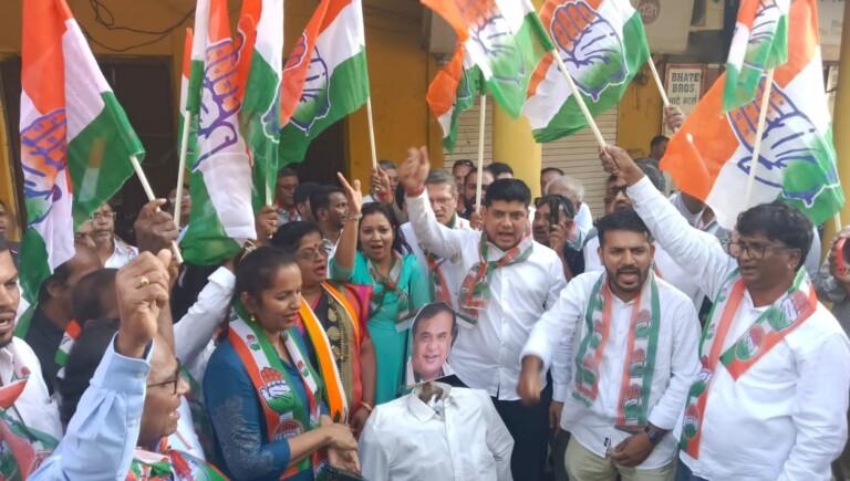 Congress burns effigy of Assam CM over attack on Rahul Gandhi’s Yatra