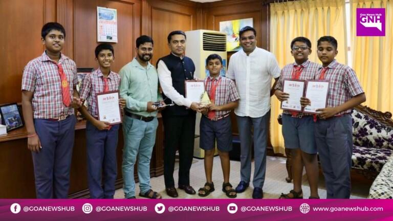 CM congratulates Pradnya High School students for their success at world STEM and Robotics Olympiad