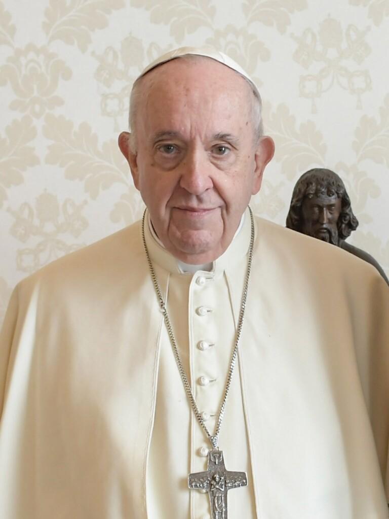 Pope had quiet night, continues to rest at Gemelli hospital