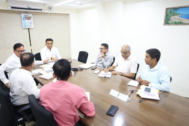 CM Holds Series of Meetings on Atal Asra, Dhangar Community