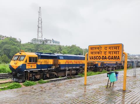 कोकण रेल्वेला फटका; तुतारी, मांडवीसह चार एक्सप्रेसच्या वेळा बदलल्या