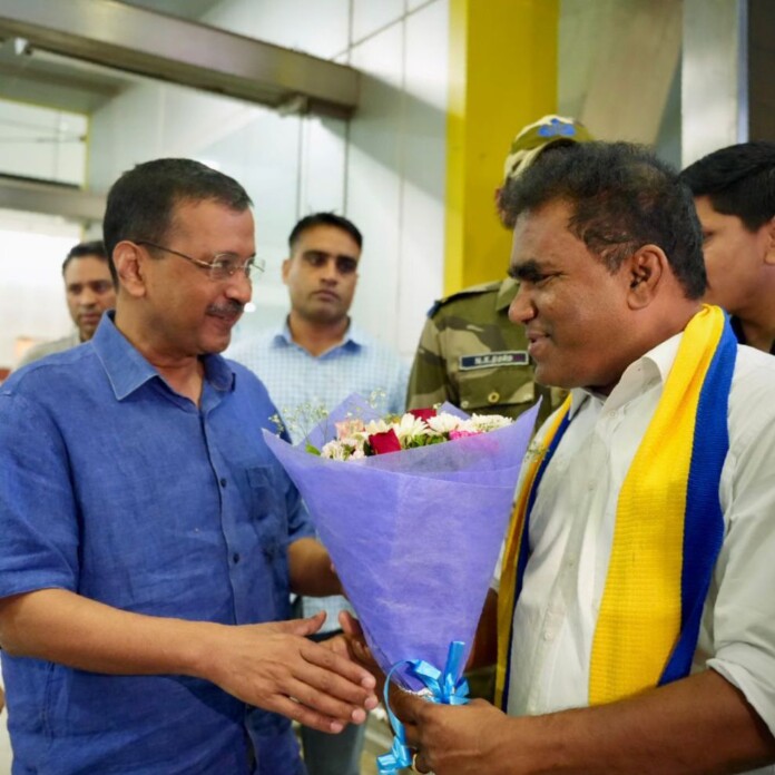 Arvind Kejriwal arrives in Goa for party campaign