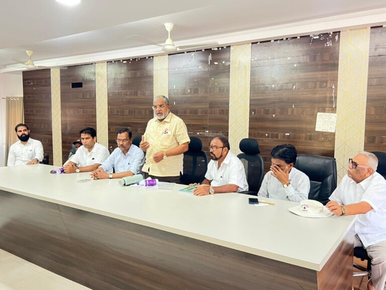 सिंधुदुर्ग रत्नागिरी जिल्ह्यातील आंबा-काजू उत्पादकांचे नेतृत्व राजू शेट्टी करणार