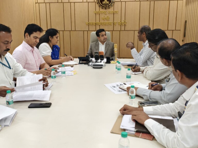 बेकायदेशीर एलईडी वापरणाऱ्या  मासेमारी बोटींवरील कारवाईसाठी तपासणी मोहिम व्यापक करा – मत्स्यव्यवसाय व बंदरे मंत्री नितेश राणे