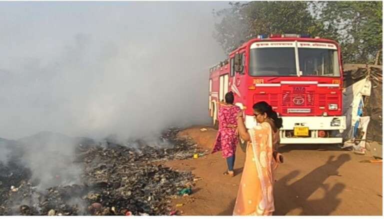 कुडाळ कचरा डेपो आग प्रकरण: आमदार निलेश राणे आक्रमक, मुख्याधिकाऱ्यांची घेतली झाडाझडती