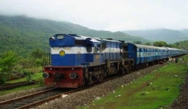 कोकण रेल्वेच्या दुपदरीकरणासाठी केंद्र सरकार सरसावले; ७४० किमी मार्गाच्या आराखड्याचे काम सुरू