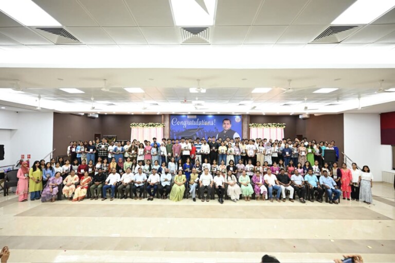 Minister Rohan Khaunte Felicitates Porvorim’s Bright Young Achievers at Academic Excellence Ceremony