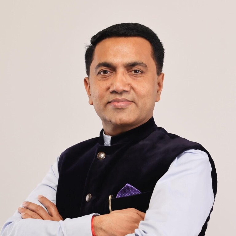 Conduct of Kharge, Sonia, Rahul during Vande Mataram rendition deserves condemnation: Goa CM